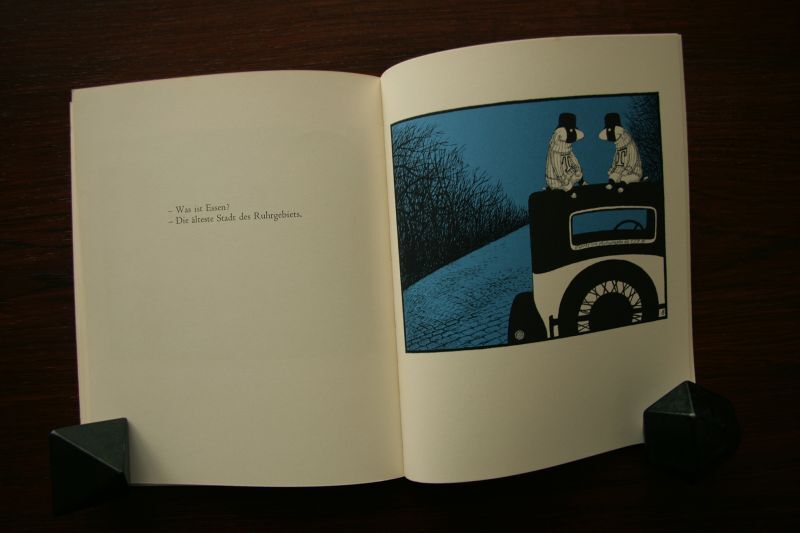 画像: Edward Gorey／エドワード・ゴーリー【Die blaue Stunde】